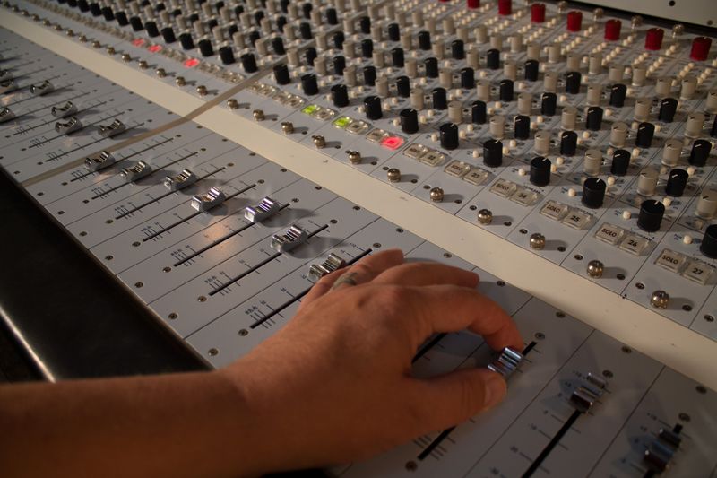 Working With a Mix Engineer