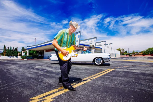 Additional Dialogue with Deke Dickerson