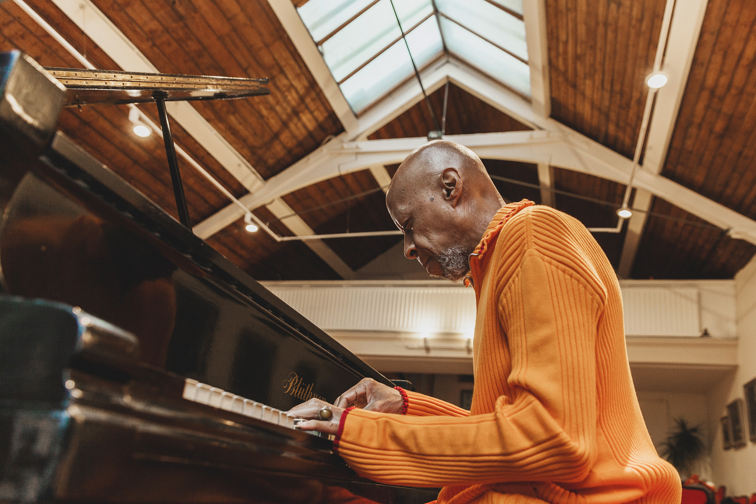 Laraaji: Ambient Pioneer on Zither & Electronic Music | Tape Op