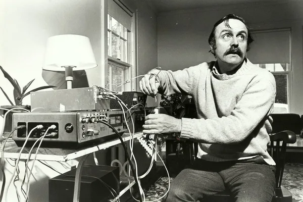 Alvin Lucier